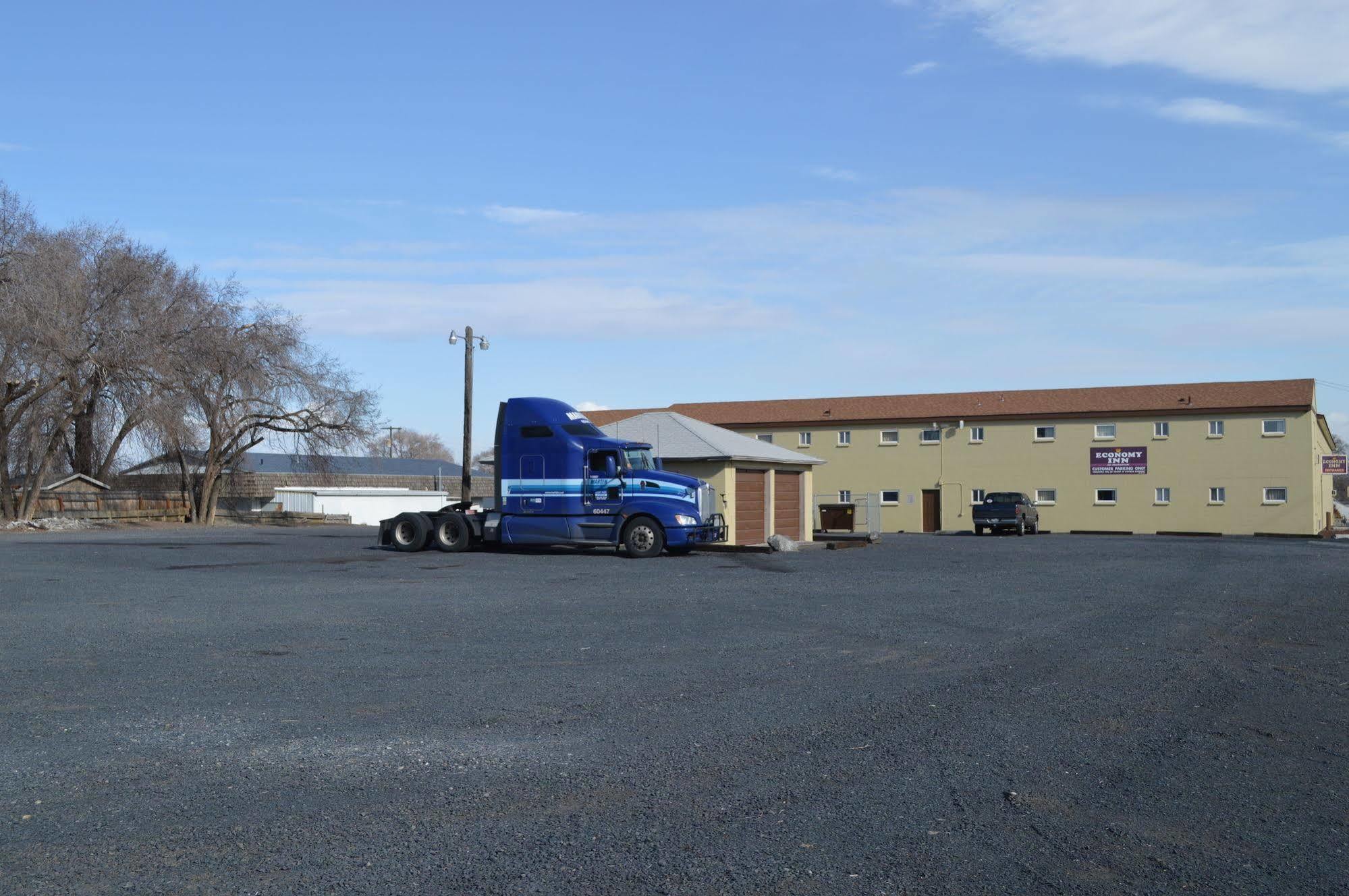 Economy Inn Hermiston Exteriör bild
