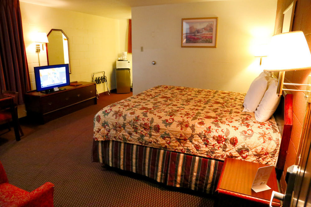 Economy Inn Hermiston Exteriör bild